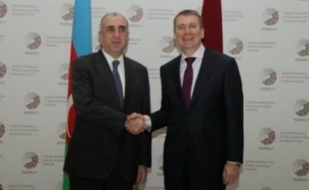 Латвия за мирное урегулирование карабахского конфликта
